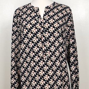 💰3 for $25 💰 Triangle Print Split Neck Tunic